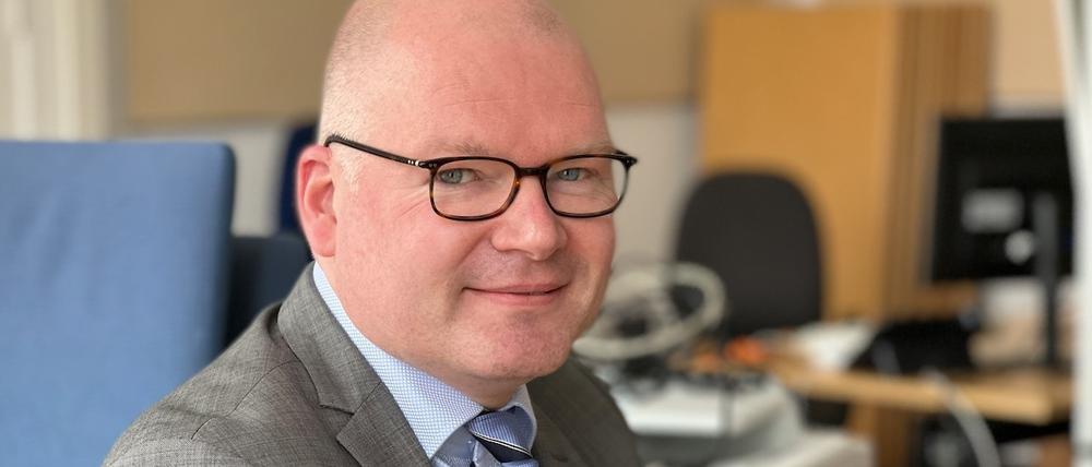 Er will nicht bis zum Gerichtsurteil abwarten: Stadtrat Tim Richter plant so, als ob eine Wahlwiederholung schon stattfinde.