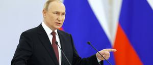 Russian President Vladimir Putin gives a speech during a ceremony formally annexing four regions of Ukraine Russian troops occupy - Lugansk, Donetsk, Kherson and Zaporizhzhia, at the Kremlin in Moscow on September 30, 2022. (Photo by Dmitry ASTAKHOV / SPUTNIK / AFP)
