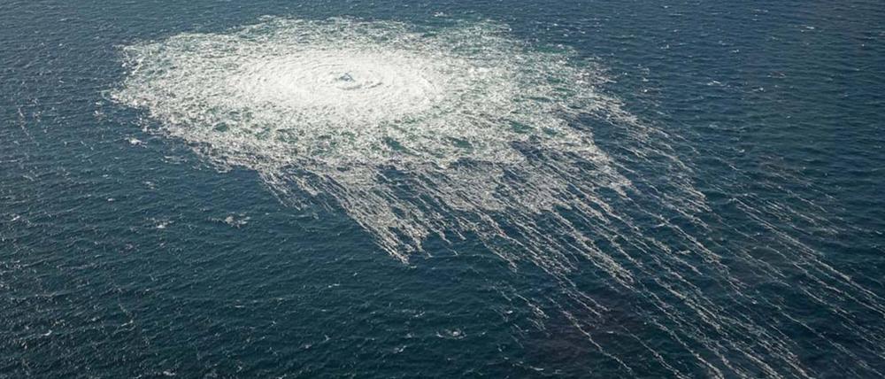 Blick aus einem dänischen F-16-Abfangjäger auf das Nord Stream 2-Gasleck südlich von Dueodde, Dänemark, am Dienstag, 27. September 2022.