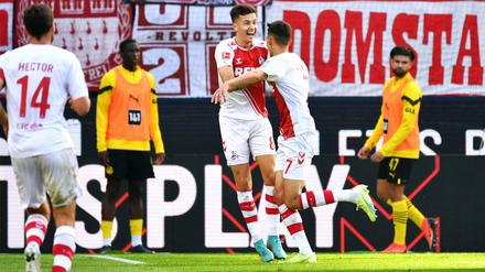 Dejan Ljubicic (Mitte) erzielte das zwischenzeitliche 3:1 für den 1. FC Köln.
