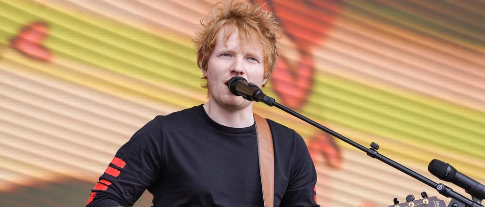 Ed Sheeran tritt während des BBC Radio 1’s Big Weekend im War Memorial Park in Coventry auf der Hauptbühne auf.