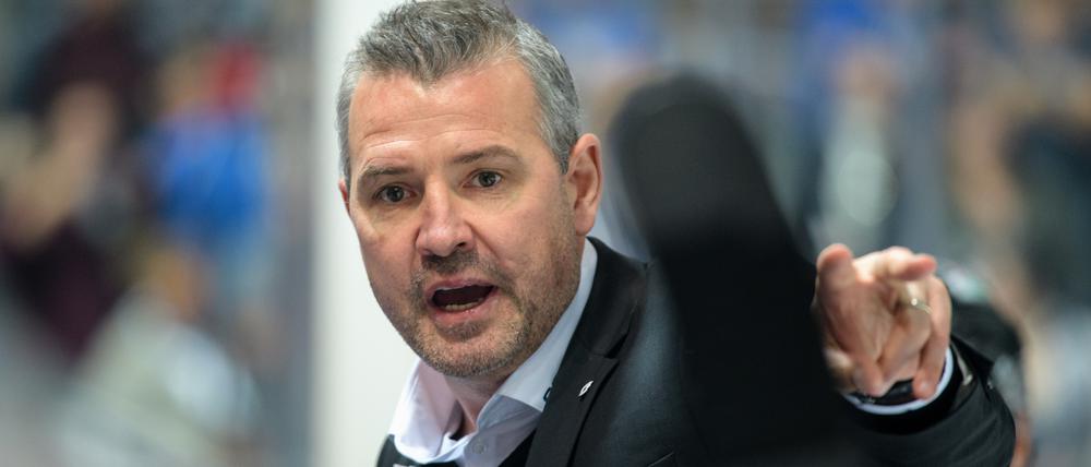 Neues Gefühl. Endlich gab es für Trainer Serge Aubin und sein Team mal einen klaren Sieg.