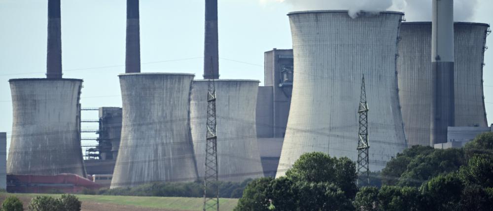 Braunkohlekraftwerk Neurath von RWE: Mit dem Kohleausstieg steigt der Druck, die Kraftwerksstrategie umzusetzen und neue Back-up-Kapazitäten zu schaffen.