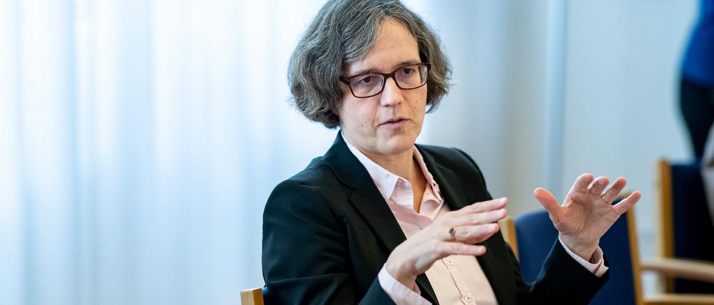 Julia von Blumenthal, neue Präsidentin der Humboldt Universität, spricht mit Vertretern der Presse.