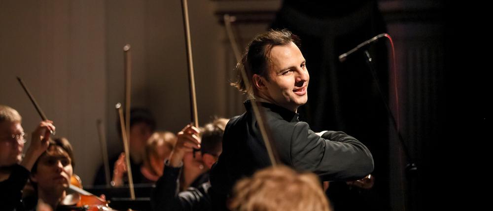 Teodor Currentzis wurde 1972 in Athen geboren