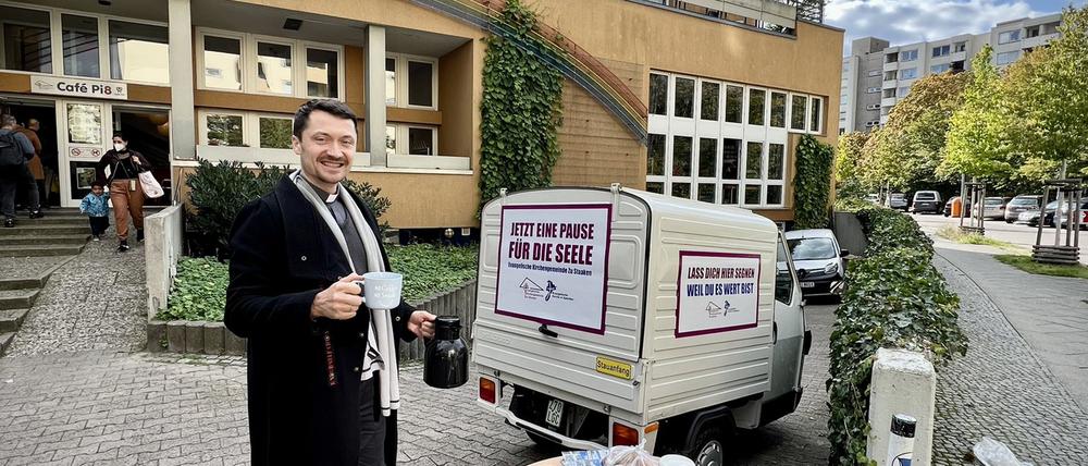 Pfarrer und Kirchmobil