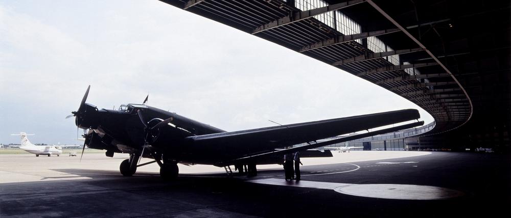 Viele Rätsel umgeben den Absturz der in Berlin gestartete Junkers Ju 52 (Symbolbild) kurz vor Ende des Zweiten Weltkriegs nahe des Dorfes Glienig im Süden Brandenburgs.