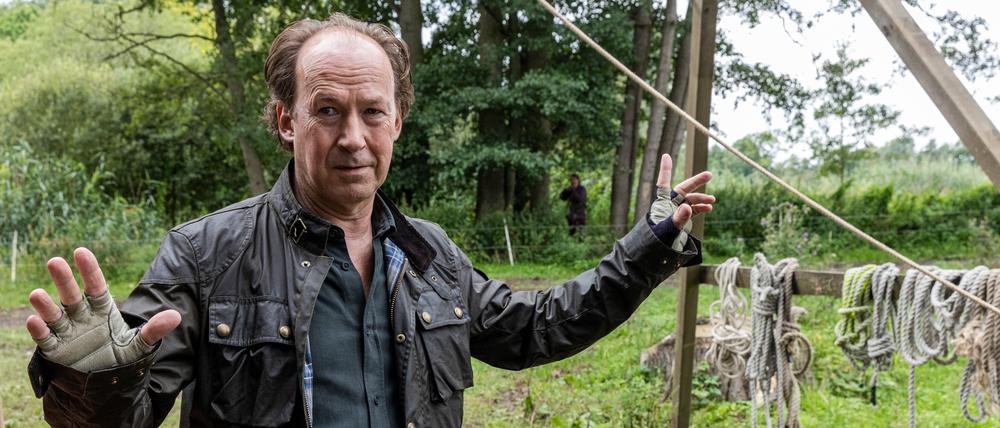 Der erste Fall für Kriminalhauptkommissar Jakob Stiller (Ulrich Noethen) im Wendland reicht weit zurück in die Vergangenheit.