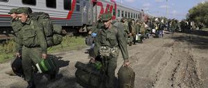 Russland schickt Hunderttausende zwangsrekrutierte Soldaten in den Krieg gegen die Ukraine. 