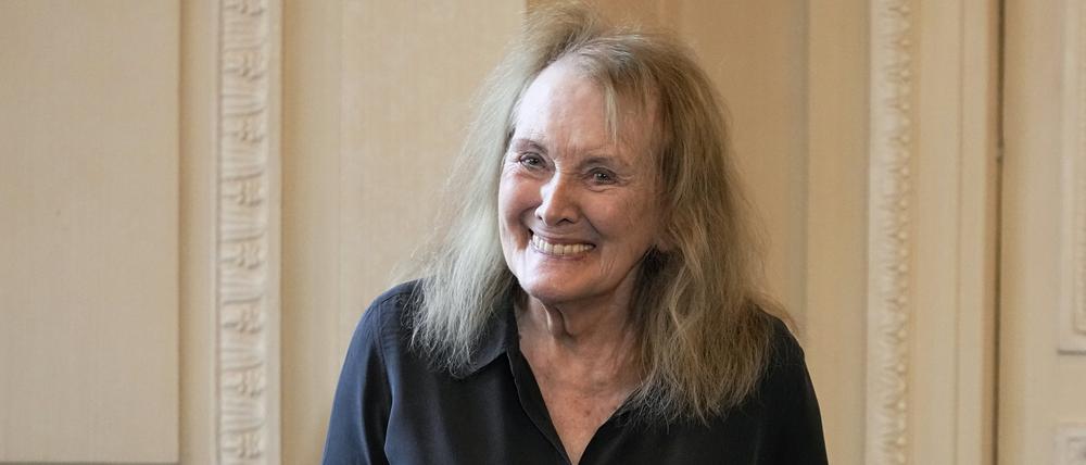 Annie Ernaux am vergangenen Donnerstag in Paris nach der Literaturnobelpreisbekanntgabe