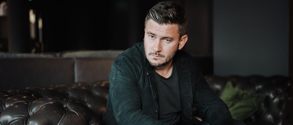 Dmitry Glukhovsky ist ein russischer Schriftsteller, bekannt für seinen Roman "Metro". Fotografiert am 22. September in Berlin.