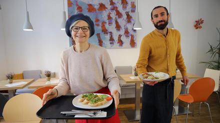 Karin Tondorf und Mahran Mourad im Deli. 