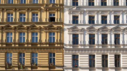 Teuer und begehrt: Sanierte Altbauwohnungen in Berlin Prenzlauer Berg. Doch für Berlin registriert eine Studie nun leicht rückläufige Mietpreise.