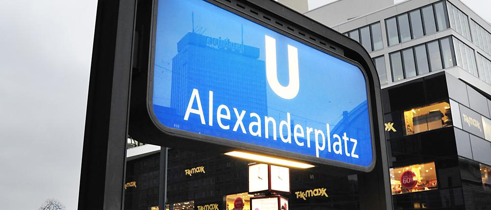 Hotel-Baustelle an der Grunerstraße nähe Alexanderplatz.
Hier gibt es gerade einen Baustopp wegen Schäden an der U-Bahnlinie 2.