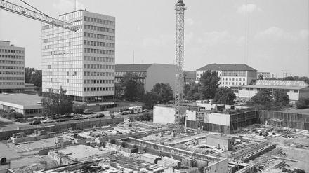 Rad ins Rollen. Der Bau der Gemäldegalerie am Kulturforum im Juli 1992..