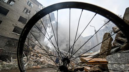 Wie schon am Montag wird die Ukraine am Dienstag erneut von Raketenangriffen erschüttert.