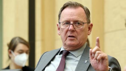 Bodo Ramelow (Linke) leitet im Bundesrat eine Debatte um das Energiesicherungsgesetz.