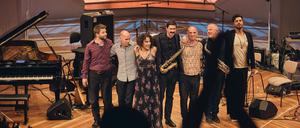 Aynur und ihre Musiker