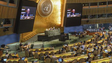 Wassili Nebensya, Botschafter von Russland vor den Vereinten Nationen, spricht während einer Live-Videoübertragung vor der Abstimmung über eine Resolution zur Verurteilung der russischen Annexionen in der Ukraine.