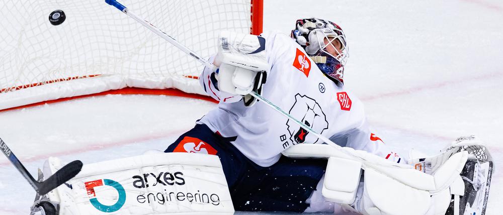 Wieder drin. Die Eisbären (hier Torwart Tobias Ancicka beim 1:7 in Göteborg) haben sich denkbar schlecht verkauft in Europa. 