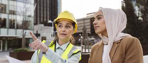 Kopftuch bei der Arbeit – das ist seit Jahrzehnten ein heißes Eisen in ganz Europa.