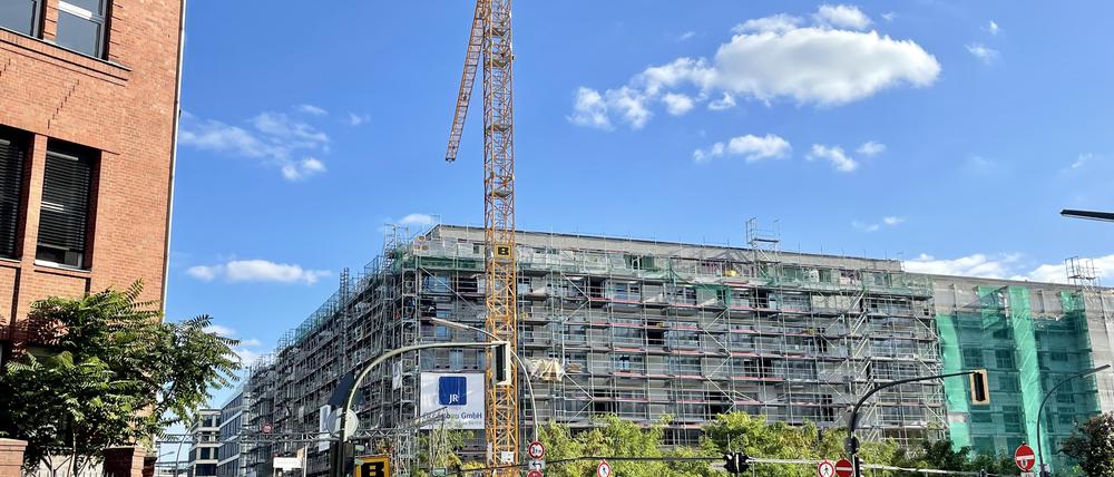 Noch im Bau: Hier soll bald der „Lebensort Vielfalt“ der Schwulenberatung entstehen - inklusive queere Kita.