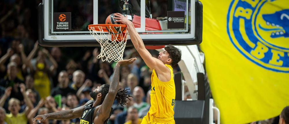 Gabriele Procida ist mit seiner Athletik prädestiniert für spektakuläre Dunks- wie hier gegen Partizan Belgrad.