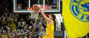 Gabriele Procida ist mit seiner Athletik prädestiniert für spektakuläre Dunks- wie hier gegen Partizan Belgrad.