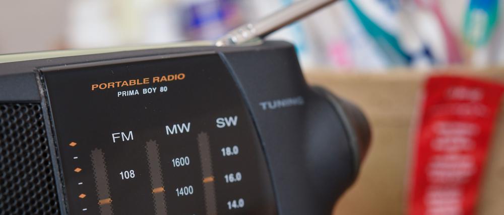 In jamaikanischen Radios soll künftig keine Musik mehr laufen, in denen es um Drogen oder Waffen geht.