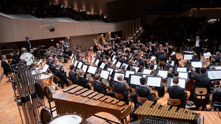Die Berliner Philharmoniker und Daniel Harding am 13.10.2022