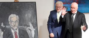 Gut getroffen? Armin Mueller-Stahl mit seinem Werk und dem abgebildeten Bundespräsidenten.