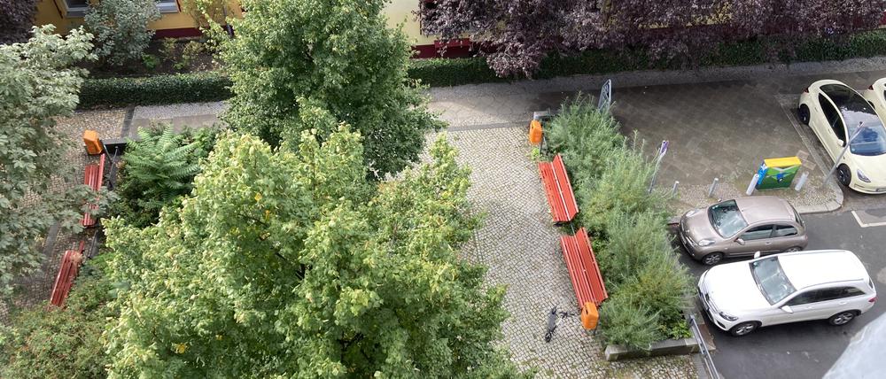 Ein Blick aus dem Balkon: Hier geht es nachts richtig hoch her.