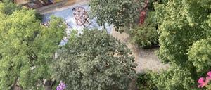 Das ist die Spielstraße Neue Steinmetzstraße, von oben betrachtet.