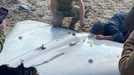 Eine iranische Kamikaze-Drohne nach dem Absturz in der Ukraine. 