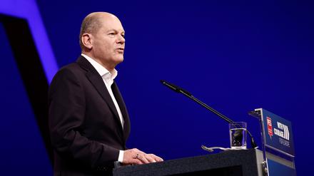 Bundeskanzler Olaf Scholz (SPD) spricht auf dem Kongress der europäischen Sozialdemokraten SPE.