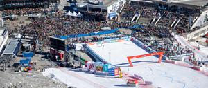 In Sölden beginnt die alpine Weltcup-Saison, auch wenn Winterstimmung noch nicht recht aufkommen mag.
