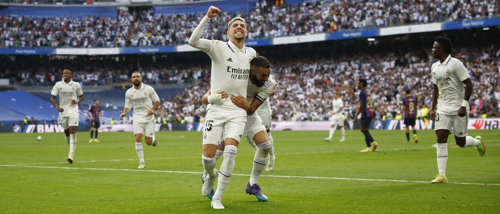 Federico Valverde (li.) und Karim Benzema brachten die Madrilenen in Führung.