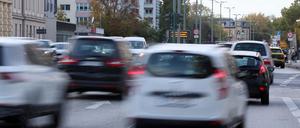 Pendler sollen sich nach dem Willen der Stadt möglichst zusammenfinden und gemeinsam fahren. 