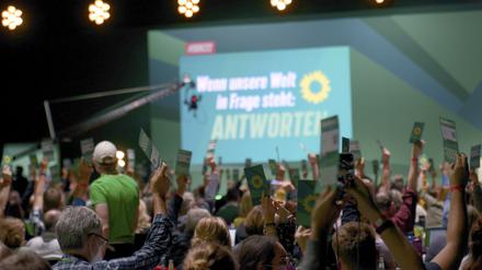 Abstimmung bei der 48. Ordentlichen Bundesdelegiertenkonferenz von Bündnis90/Die Grünen im World Conference Center. Bonn, 15.10.2022