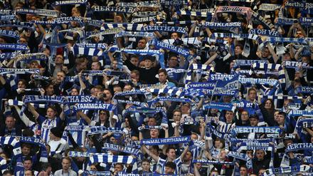 Ein paar wenige Hertha-Fans sorgten für unschöne Szenen in Leipzig.