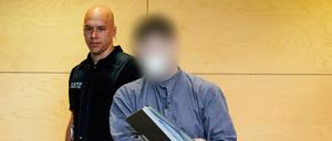 Die Staatsanwaltschaft wirft einem 39 Jahre alten Mann vor, eine junge Polizistin und ihren Kollegen bei einer Verkehrskontrolle erschossen zu haben (Archivbild).