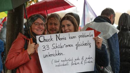 Weniger als drei Wochen nach dem letzten Warnstreik holte die GEW am Dienstag abermals ihre Mitglieder auf die Straße. .