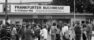 Eingang der Frankfurter Buchmesse 1982