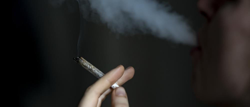 Mit einer Regierungsbeteiligung der CDU wären die sicher geglaubten Stimmen für die Legalisierung aus Berlin im Bundesrat verloren.
