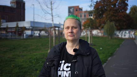Seit es den Hashtag #IchBinArmutsbetroffen gibt, twittert die alleinerziehende Mutter Elke K. über die Sorgen und Nöte ihres Alltages.