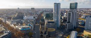 Das Herz der City West. Blick auf das Areal rund um die Kaiser-Wilhelm-Gedächtniskirche, aufgenommen von einer Drohne im Jahr 2020. In der Nähe will der Investor Signa weitere Hochhäuser errichten. Das Projekt ist politisch höchst umstritten.