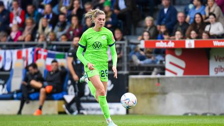 Jule Brand steht seit dieser Saison beim VfL Wolfsburg unter Vertrag und ist Nationalspielerin.