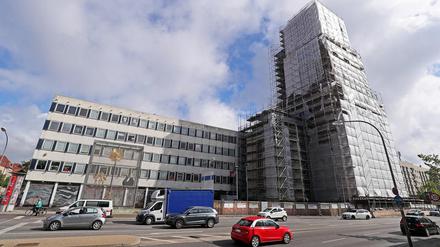 Objekt der Kritik: Der im Wiederaufbau befindliche Turm der Garnisonkirche.