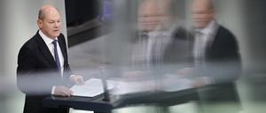 Bundeskanzler Olaf Scholz (SPD) gibt im Bundestag eine Regierungserklärung zum Europäischen Rat ab.