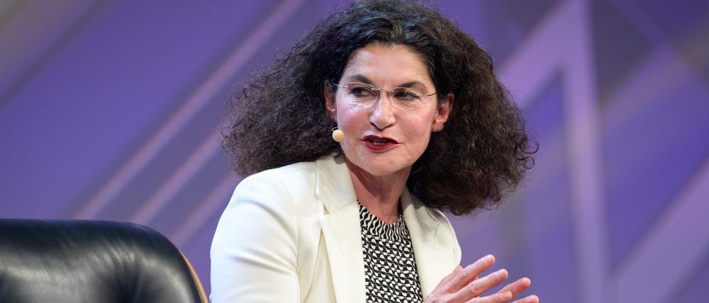 Tina Müller, Wirtschaftsmanagerin und Vorsitzende der Geschäftsführung der Parfümerie Douglas, während eines Talks.